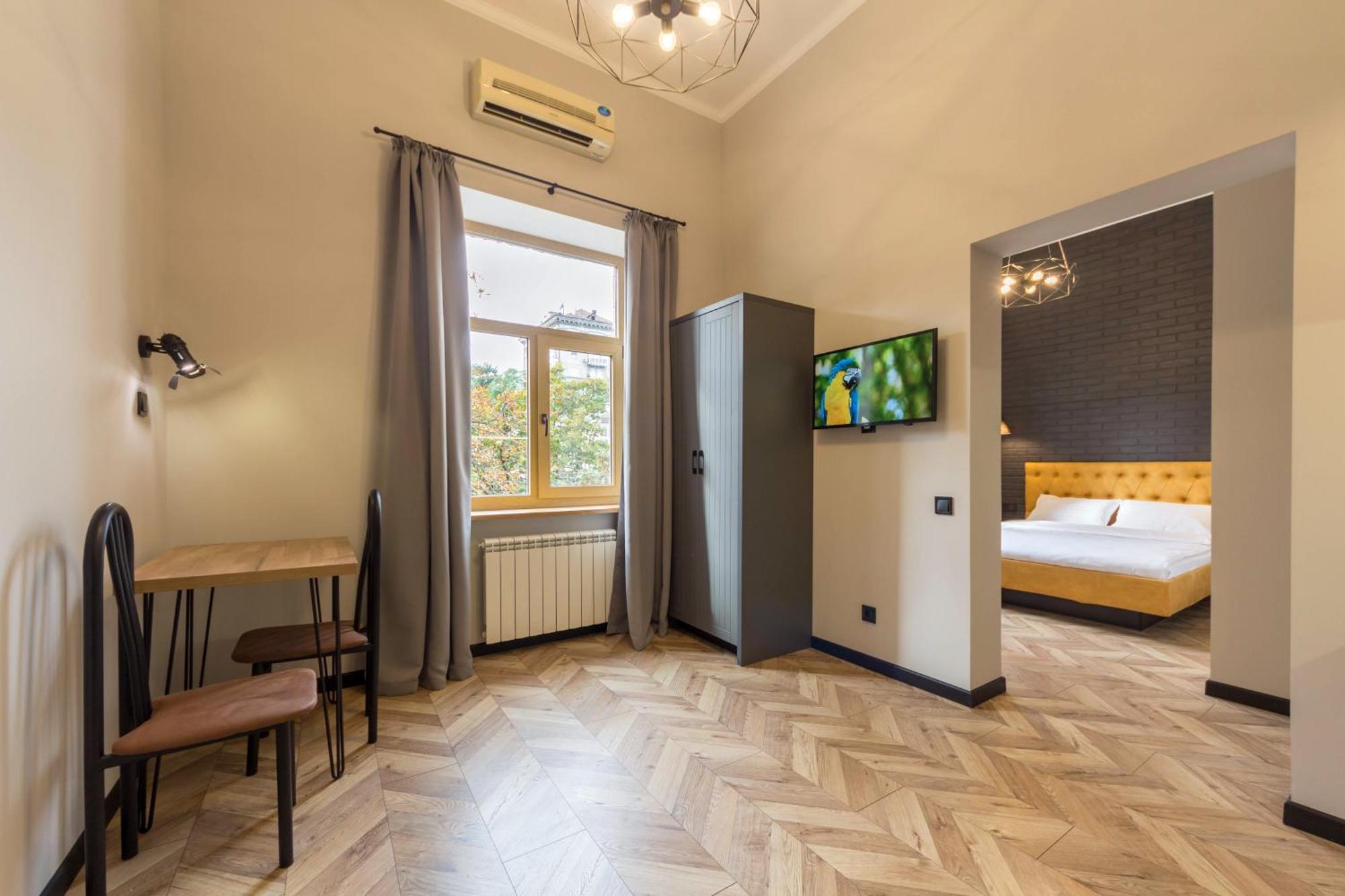 Central Apartments Kiev Buitenkant foto