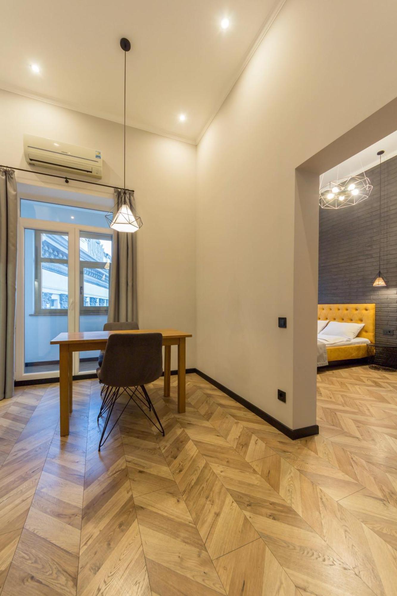 Central Apartments Kiev Buitenkant foto